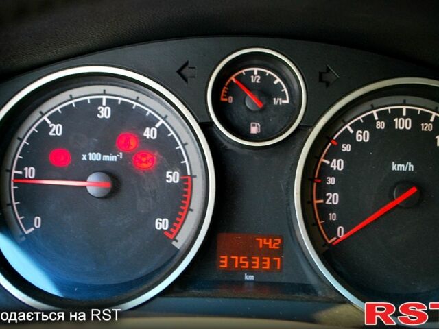 Синий Опель Астра, объемом двигателя 1.7 л и пробегом 375 тыс. км за 4900 $, фото 5 на Automoto.ua