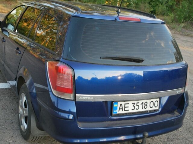 Синий Опель Астра, объемом двигателя 1.7 л и пробегом 375 тыс. км за 4200 $, фото 4 на Automoto.ua