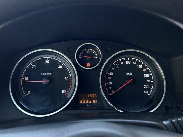 Синий Опель Астра, объемом двигателя 1.7 л и пробегом 303 тыс. км за 2150 $, фото 15 на Automoto.ua