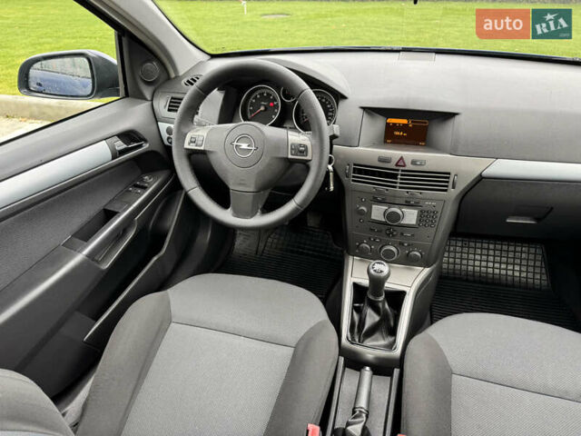 Синий Опель Астра, объемом двигателя 1.6 л и пробегом 173 тыс. км за 5400 $, фото 22 на Automoto.ua