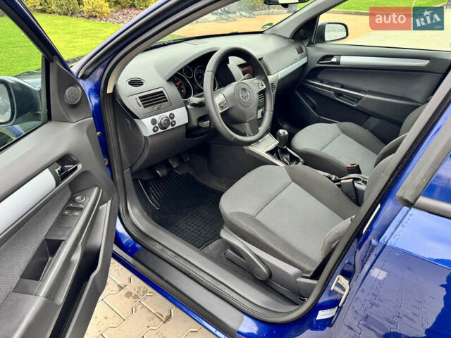 Синий Опель Астра, объемом двигателя 1.6 л и пробегом 173 тыс. км за 5400 $, фото 12 на Automoto.ua