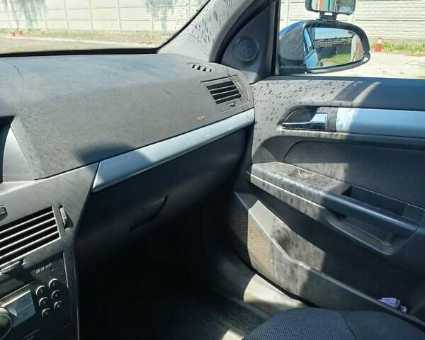 Синій Опель Астра, об'ємом двигуна 1.3 л та пробігом 401 тис. км за 4000 $, фото 11 на Automoto.ua
