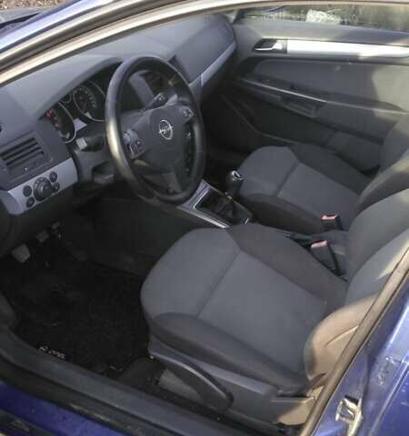 Синий Опель Астра, объемом двигателя 1.6 л и пробегом 188 тыс. км за 4600 $, фото 11 на Automoto.ua