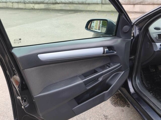 Синий Опель Астра, объемом двигателя 1.7 л и пробегом 339 тыс. км за 4200 $, фото 8 на Automoto.ua