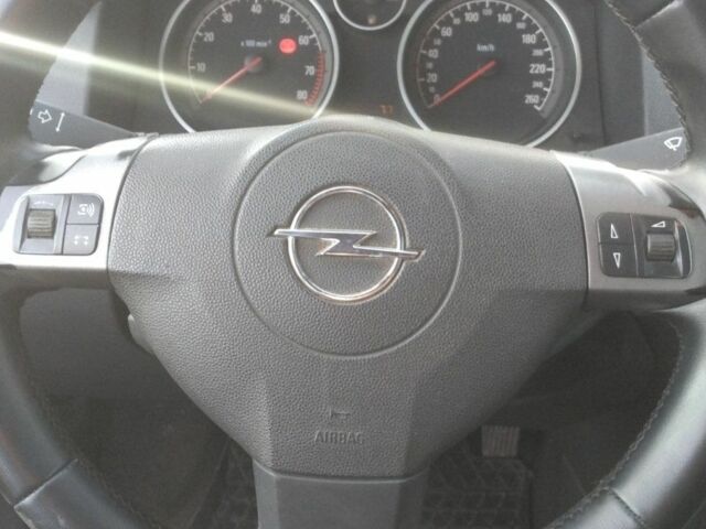 Синий Опель Астра, объемом двигателя 1.6 л и пробегом 188 тыс. км за 4600 $, фото 1 на Automoto.ua