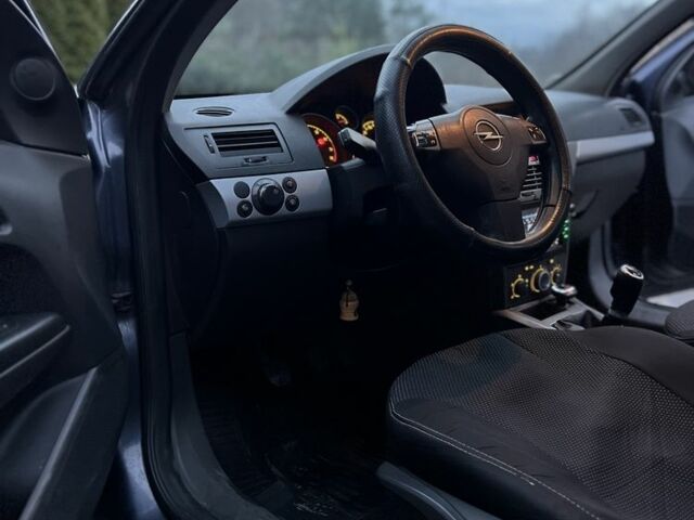 Синий Опель Астра, объемом двигателя 1.6 л и пробегом 292 тыс. км за 4250 $, фото 13 на Automoto.ua