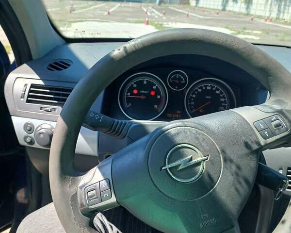 Синій Опель Астра, об'ємом двигуна 1.3 л та пробігом 401 тис. км за 4000 $, фото 4 на Automoto.ua