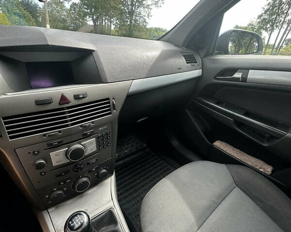 Синій Опель Астра, об'ємом двигуна 1.7 л та пробігом 250 тис. км за 4800 $, фото 9 на Automoto.ua