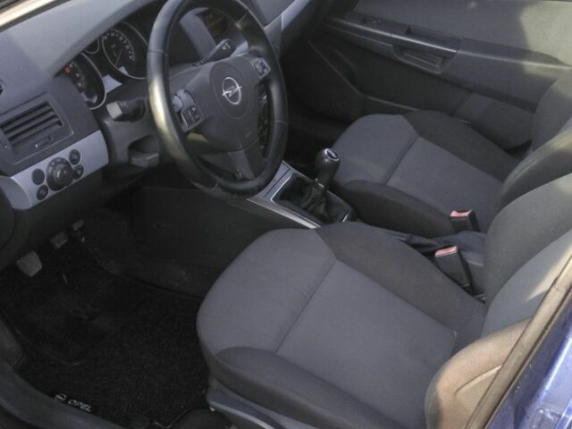 Синий Опель Астра, объемом двигателя 1.6 л и пробегом 188 тыс. км за 4600 $, фото 7 на Automoto.ua