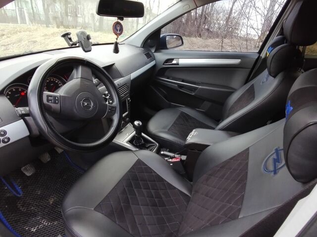 Синий Опель Астра, объемом двигателя 1.6 л и пробегом 195 тыс. км за 5350 $, фото 5 на Automoto.ua