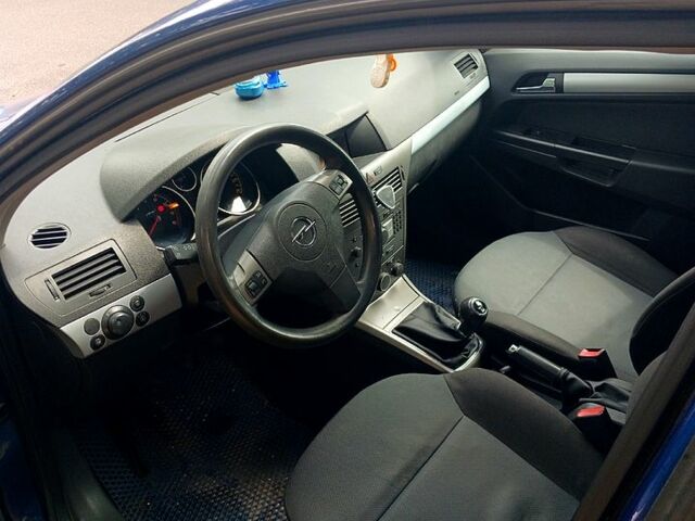 Синий Опель Астра, объемом двигателя 1.6 л и пробегом 253 тыс. км за 3400 $, фото 3 на Automoto.ua