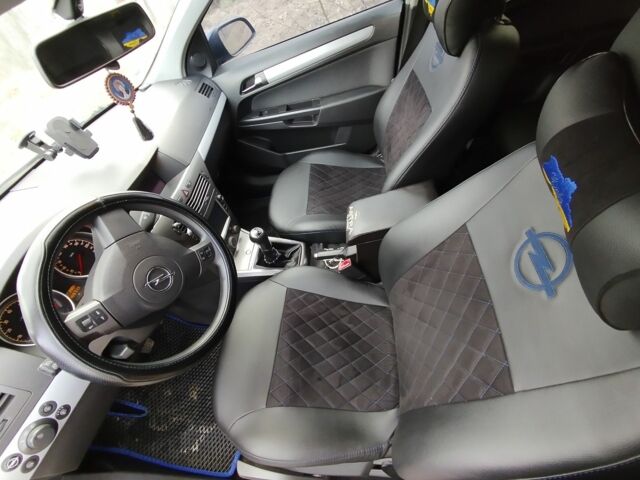 Синий Опель Астра, объемом двигателя 1.6 л и пробегом 195 тыс. км за 5350 $, фото 4 на Automoto.ua