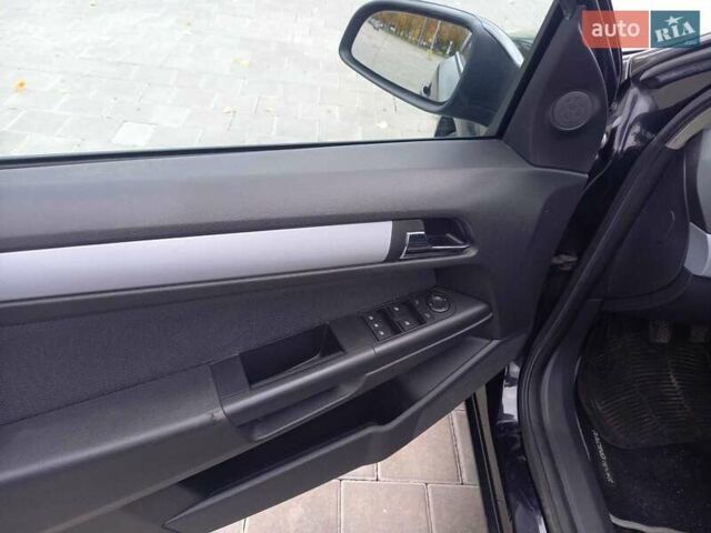 Опель Астра 2005 в Черкассах на Automoto.ua Синий Опель Астра, объемом двигателя 1.6 л и пробегом 239 тыс. км за 4700 $, фото 19 на Automoto.ua