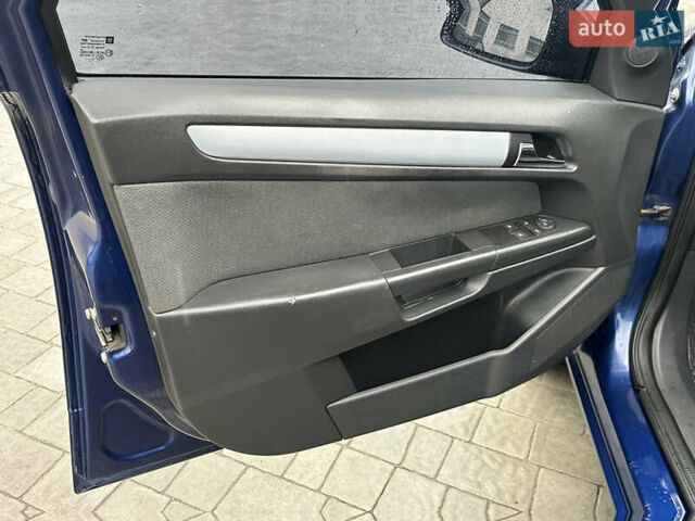 Синий Опель Астра, объемом двигателя 1.91 л и пробегом 288 тыс. км за 4600 $, фото 36 на Automoto.ua