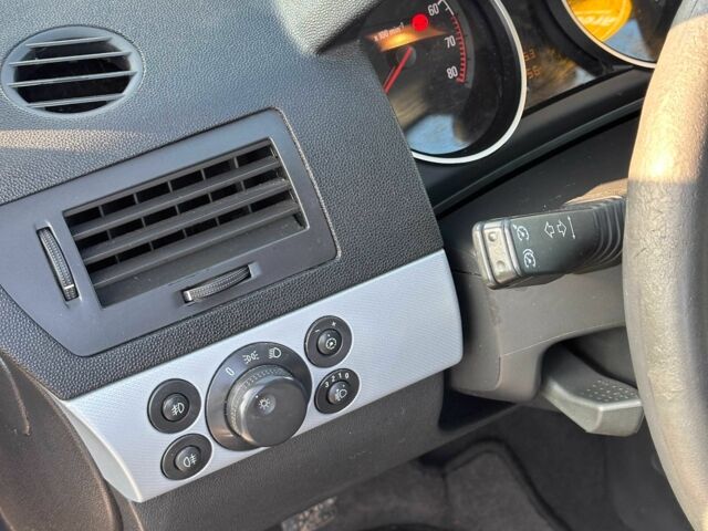 Синий Опель Астра, объемом двигателя 1.6 л и пробегом 217 тыс. км за 5550 $, фото 8 на Automoto.ua