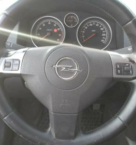 Синий Опель Астра, объемом двигателя 1.6 л и пробегом 188 тыс. км за 4600 $, фото 5 на Automoto.ua