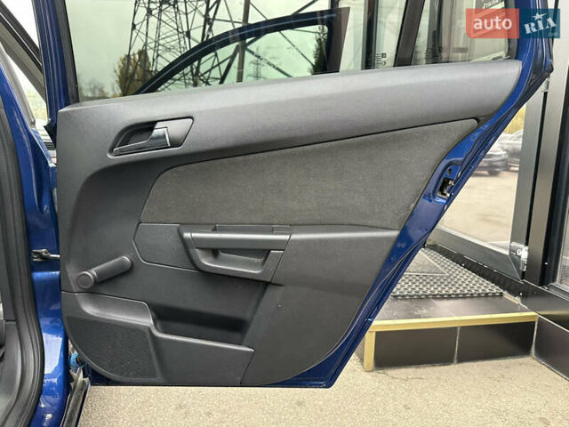 Синий Опель Астра, объемом двигателя 1.8 л и пробегом 276 тыс. км за 5999 $, фото 20 на Automoto.ua