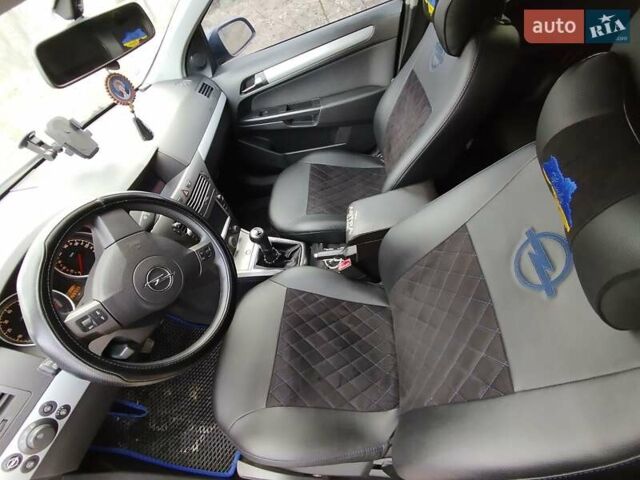 Синий Опель Астра, объемом двигателя 1.6 л и пробегом 195 тыс. км за 5400 $, фото 3 на Automoto.ua