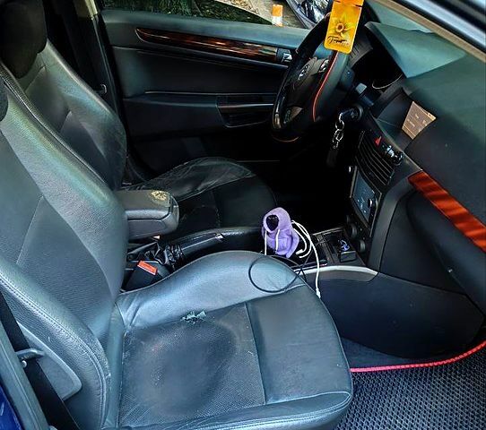 Синій Опель Астра, об'ємом двигуна 1.9 л та пробігом 340 тис. км за 4100 $, фото 5 на Automoto.ua