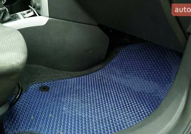 Синий Опель Астра, объемом двигателя 1.6 л и пробегом 240 тыс. км за 3799 $, фото 10 на Automoto.ua