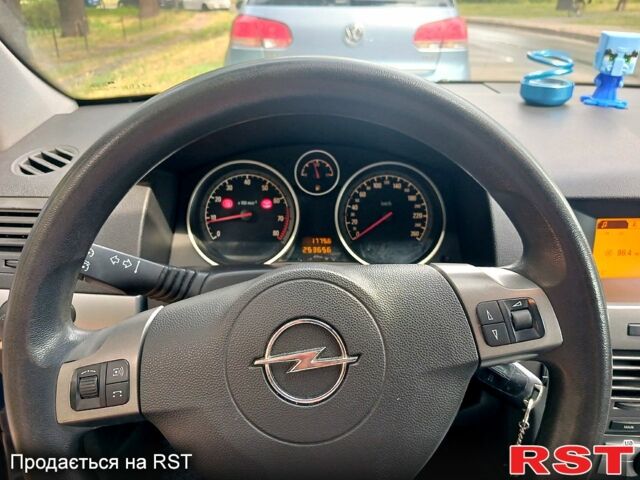 Синий Опель Астра, объемом двигателя 1.6 л и пробегом 253 тыс. км за 3400 $, фото 2 на Automoto.ua