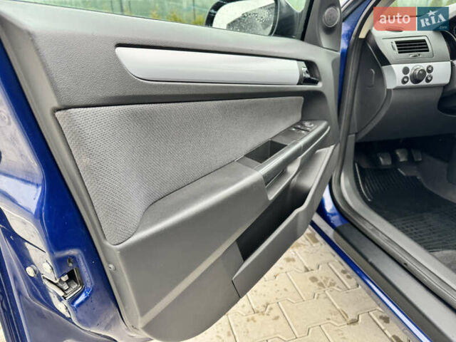 Синий Опель Астра, объемом двигателя 1.6 л и пробегом 173 тыс. км за 5400 $, фото 13 на Automoto.ua