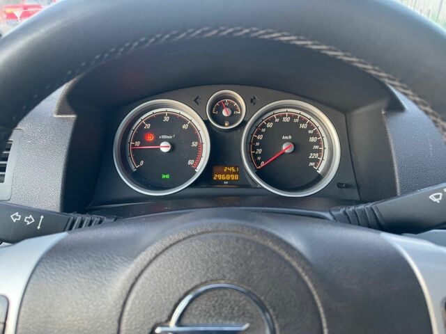 Синий Опель Астра, объемом двигателя 1.9 л и пробегом 298 тыс. км за 1300 $, фото 11 на Automoto.ua