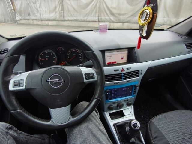 Синий Опель Астра, объемом двигателя 1.7 л и пробегом 339 тыс. км за 4200 $, фото 19 на Automoto.ua