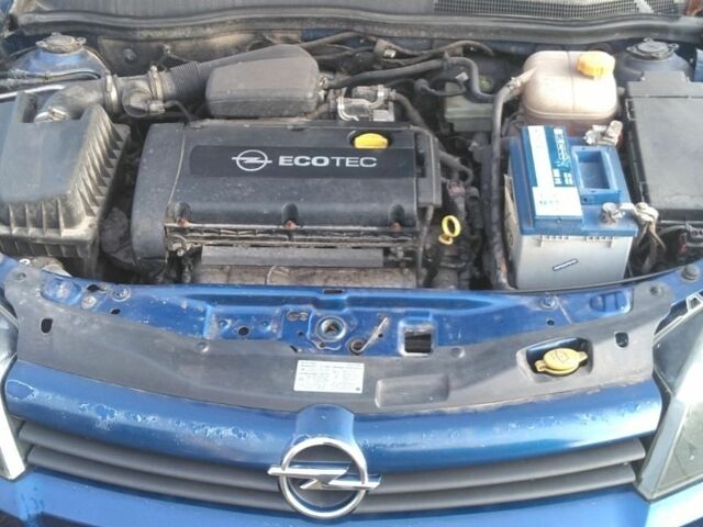 Синий Опель Астра, объемом двигателя 1.6 л и пробегом 188 тыс. км за 4600 $, фото 5 на Automoto.ua