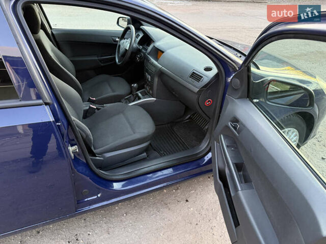 Синий Опель Астра, объемом двигателя 1.4 л и пробегом 220 тыс. км за 4500 $, фото 7 на Automoto.ua