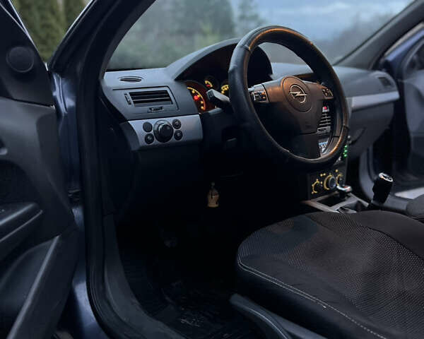 Синий Опель Астра, объемом двигателя 1.6 л и пробегом 292 тыс. км за 4250 $, фото 13 на Automoto.ua