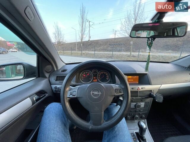 Синий Опель Астра, объемом двигателя 1.8 л и пробегом 353 тыс. км за 5400 $, фото 14 на Automoto.ua