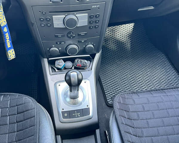 Синій Опель Астра, об'ємом двигуна 1.6 л та пробігом 230 тис. км за 4300 $, фото 7 на Automoto.ua