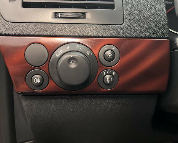 Синій Опель Астра, об'ємом двигуна 1.6 л та пробігом 182 тис. км за 5200 $, фото 10 на Automoto.ua