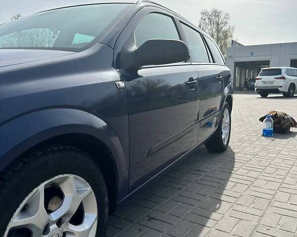 Синий Опель Астра, объемом двигателя 1.7 л и пробегом 280 тыс. км за 4800 $, фото 3 на Automoto.ua