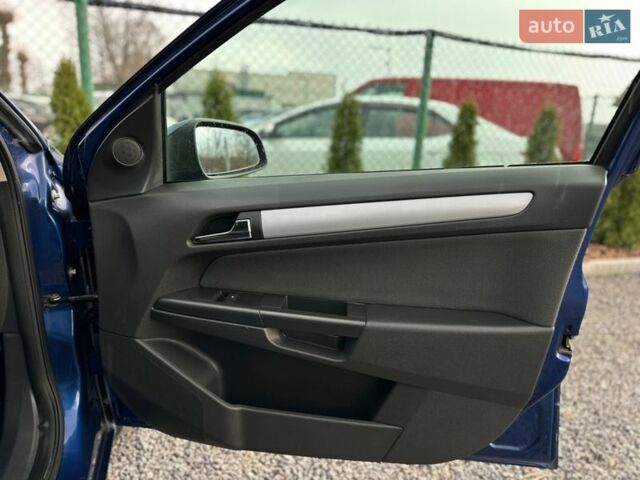 Синий Опель Астра, объемом двигателя 1.8 л и пробегом 236 тыс. км за 6000 $, фото 38 на Automoto.ua