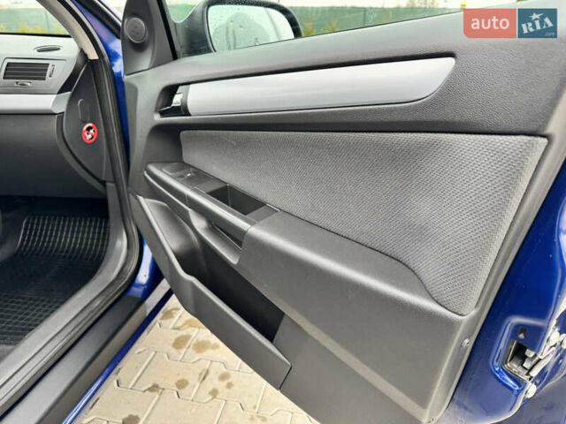 Синий Опель Астра, объемом двигателя 1.6 л и пробегом 173 тыс. км за 5300 $, фото 22 на Automoto.ua