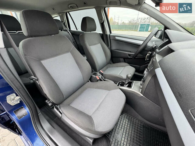 Синий Опель Астра, объемом двигателя 1.6 л и пробегом 173 тыс. км за 5400 $, фото 25 на Automoto.ua