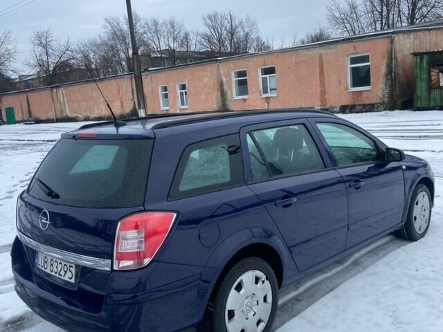 Синий Опель Астра, объемом двигателя 1.7 л и пробегом 200 тыс. км за 2900 $, фото 2 на Automoto.ua