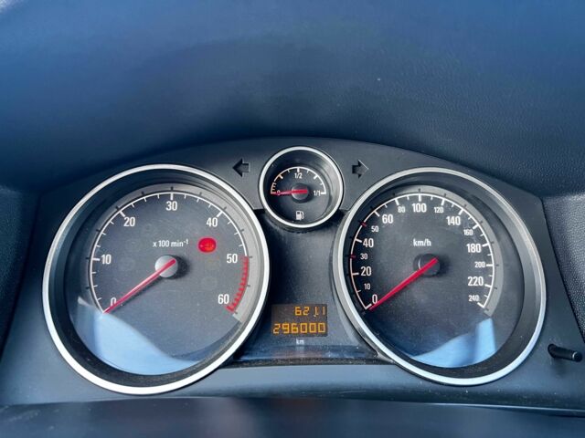 Синий Опель Астра, объемом двигателя 1.9 л и пробегом 300 тыс. км за 3900 $, фото 17 на Automoto.ua