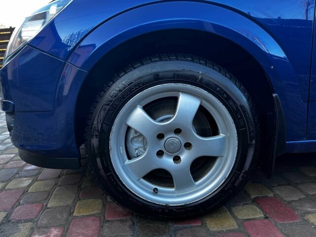 Синий Опель Астра, объемом двигателя 1.9 л и пробегом 300 тыс. км за 3900 $, фото 7 на Automoto.ua