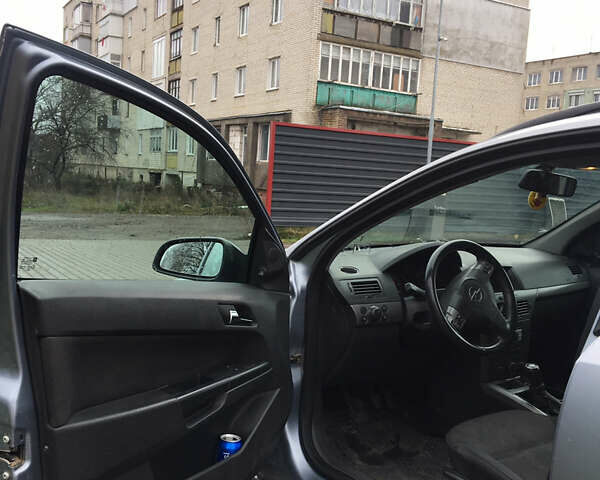 Синий Опель Астра, объемом двигателя 1.3 л и пробегом 314 тыс. км за 4750 $, фото 10 на Automoto.ua