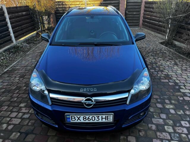 Синий Опель Астра, объемом двигателя 1.9 л и пробегом 300 тыс. км за 3900 $, фото 2 на Automoto.ua