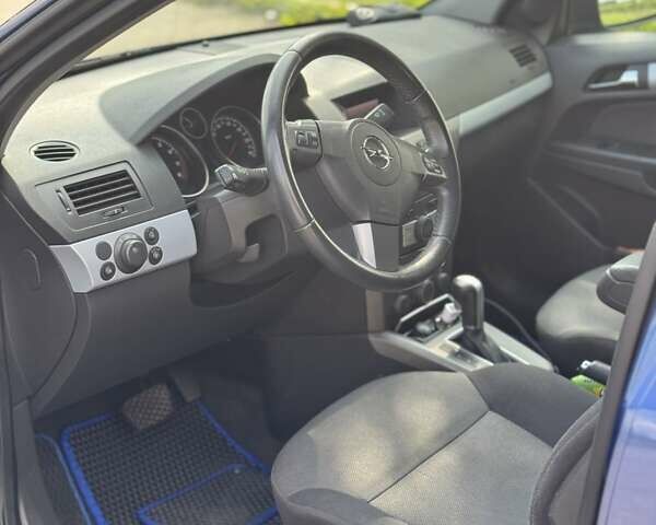 Синий Опель Астра, объемом двигателя 1.8 л и пробегом 227 тыс. км за 5000 $, фото 13 на Automoto.ua