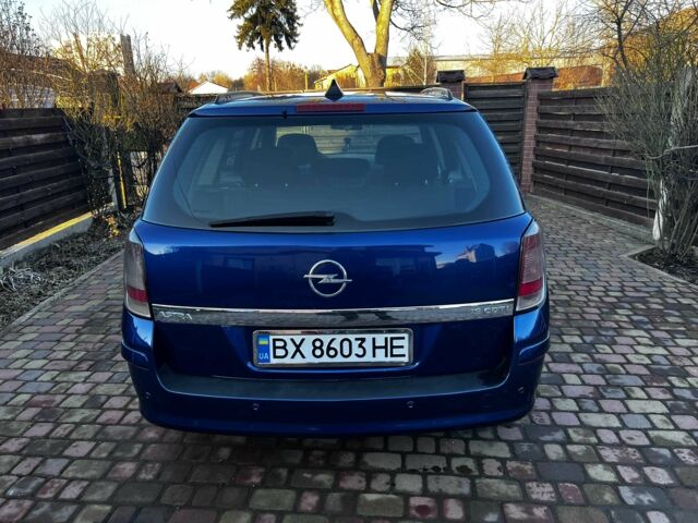 Синий Опель Астра, объемом двигателя 1.9 л и пробегом 300 тыс. км за 3900 $, фото 3 на Automoto.ua