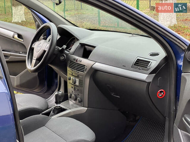 Синий Опель Астра, объемом двигателя 1.6 л и пробегом 280 тыс. км за 4500 $, фото 20 на Automoto.ua