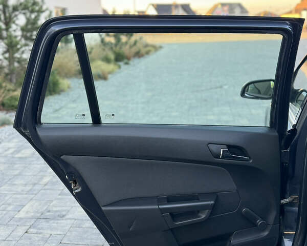 Синий Опель Астра, объемом двигателя 1.6 л и пробегом 232 тыс. км за 4600 $, фото 14 на Automoto.ua