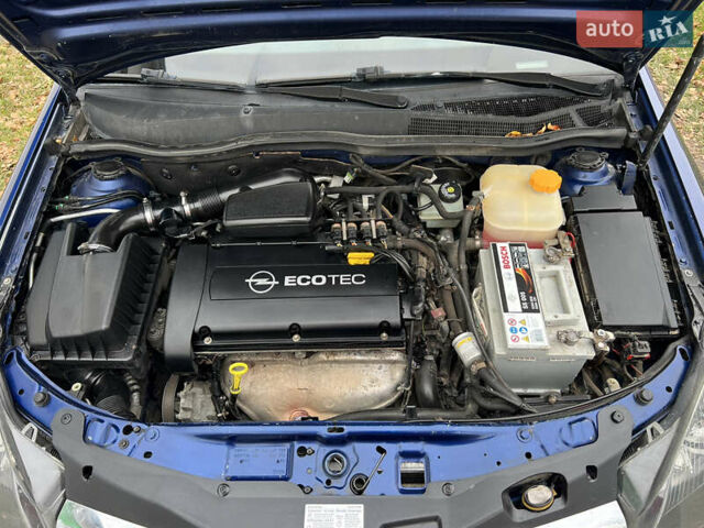 Синий Опель Астра, объемом двигателя 1.6 л и пробегом 280 тыс. км за 4500 $, фото 26 на Automoto.ua