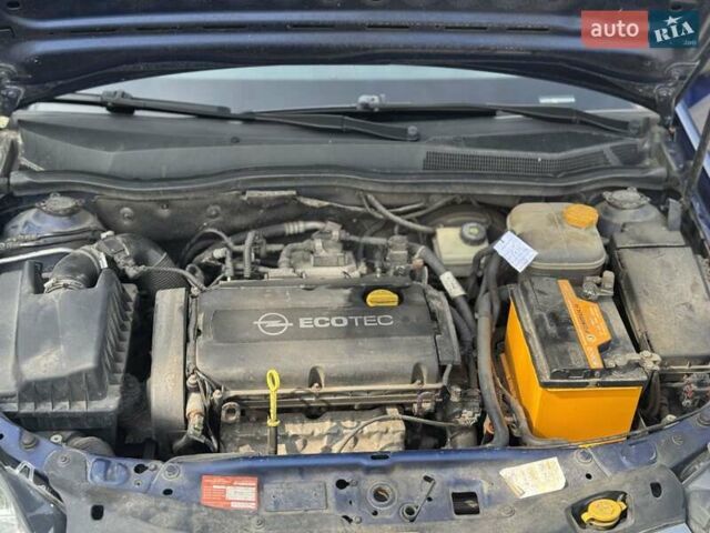 Синий Опель Астра, объемом двигателя 1.8 л и пробегом 227 тыс. км за 5000 $, фото 15 на Automoto.ua