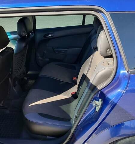 Синий Опель Астра, объемом двигателя 1.2 л и пробегом 328 тыс. км за 4600 $, фото 3 на Automoto.ua